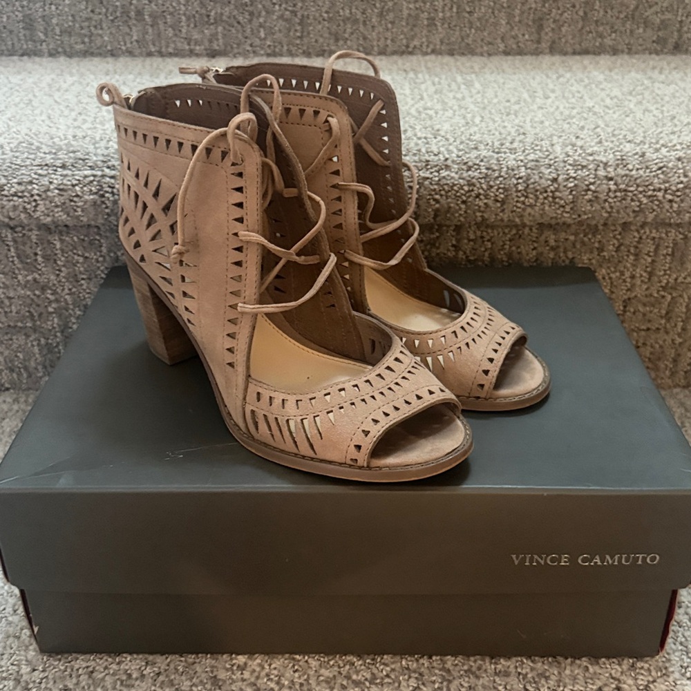 Vince Camuto Tarita Heels - Picture 3 of 8
